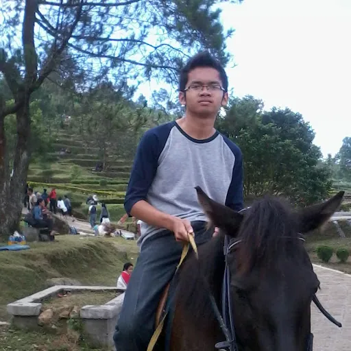 Agya Sewara Alam