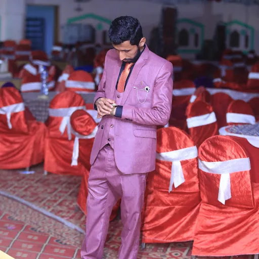 Vicky Arain