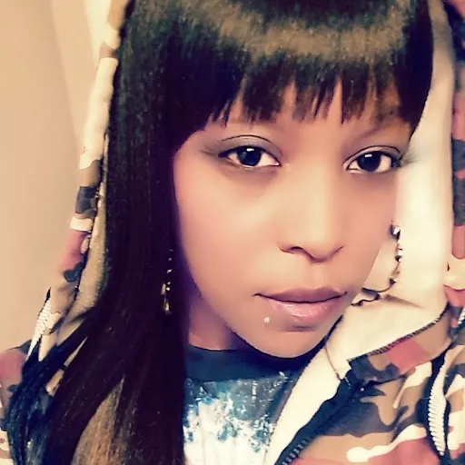 Cassie Younqq