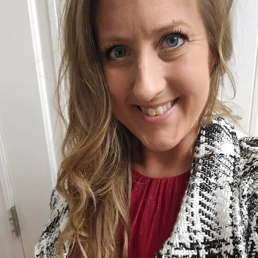 Amanda Lindsay