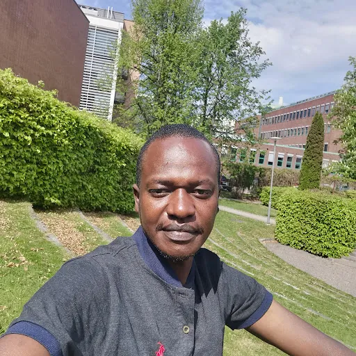 Tonny Kirimi