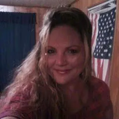 Nicole Hughes (Nic)