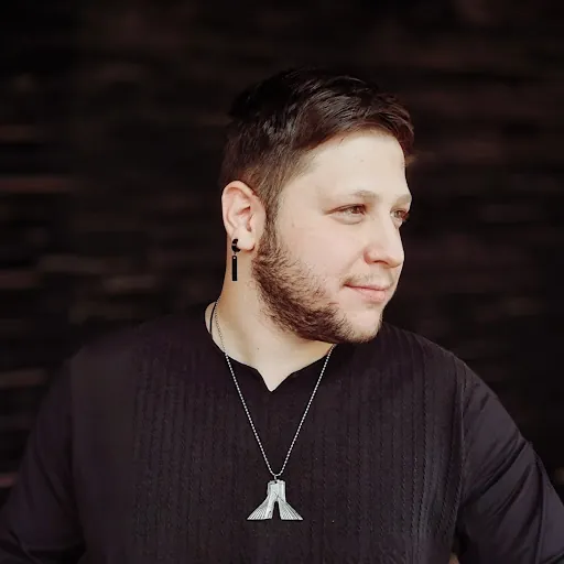 mehdi motahar