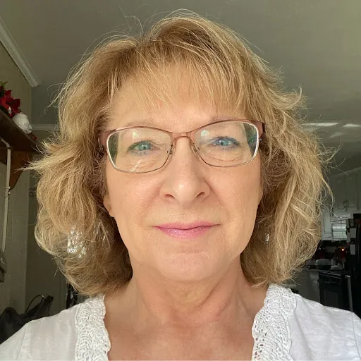 Lynda Delpapa