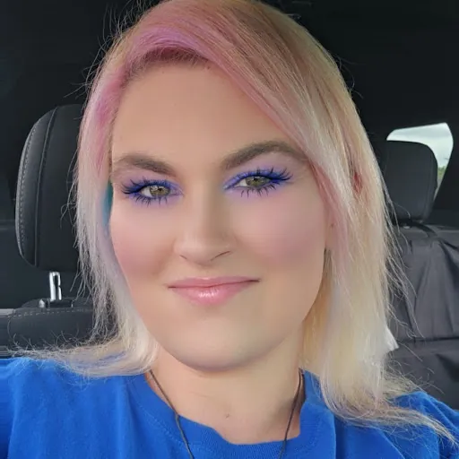 Angela M-D