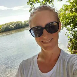 Kristi Van der Zwet