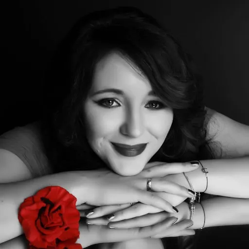 laura new