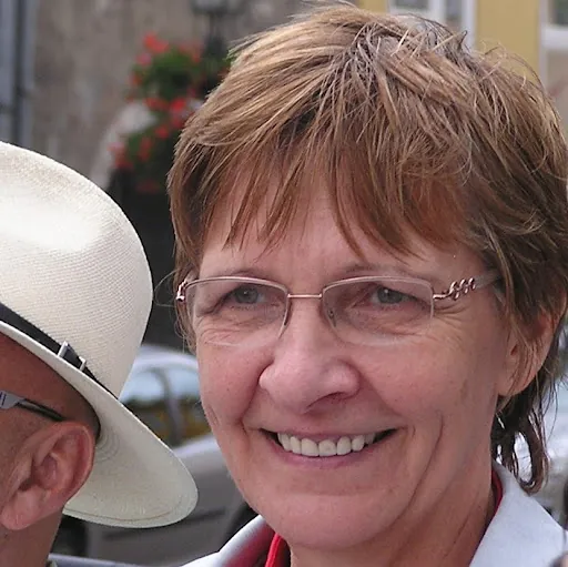 Helga Takács