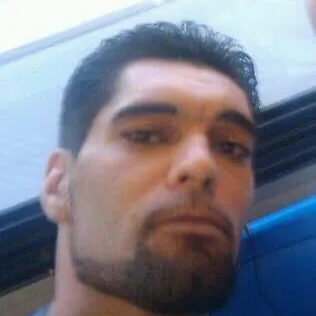 Darren H.