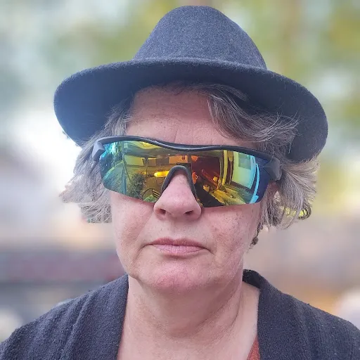 Angela Cadle