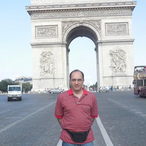 Reza Vaziri Yazdi