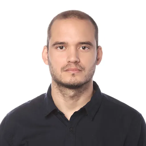 Adrián Rivero
