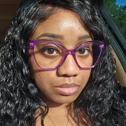 Danni J.
