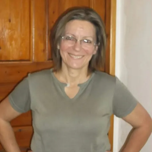 Manuela KHEROUF