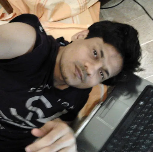 zeeshan khan
