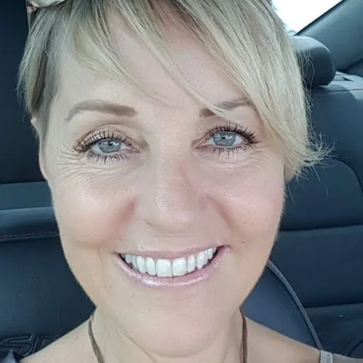 Jayne Wright