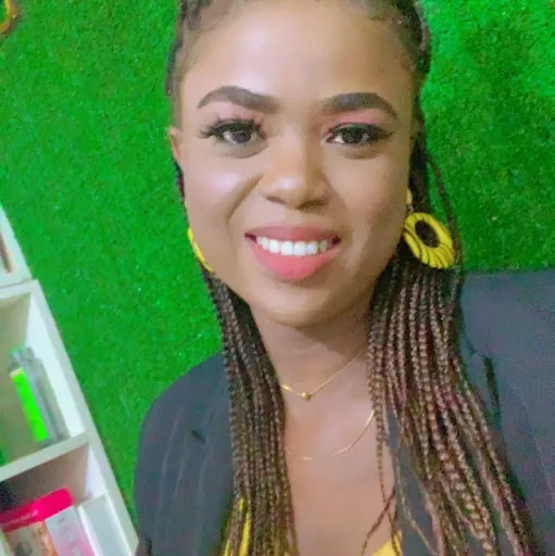 Mawufeyayra Ama Akubia
